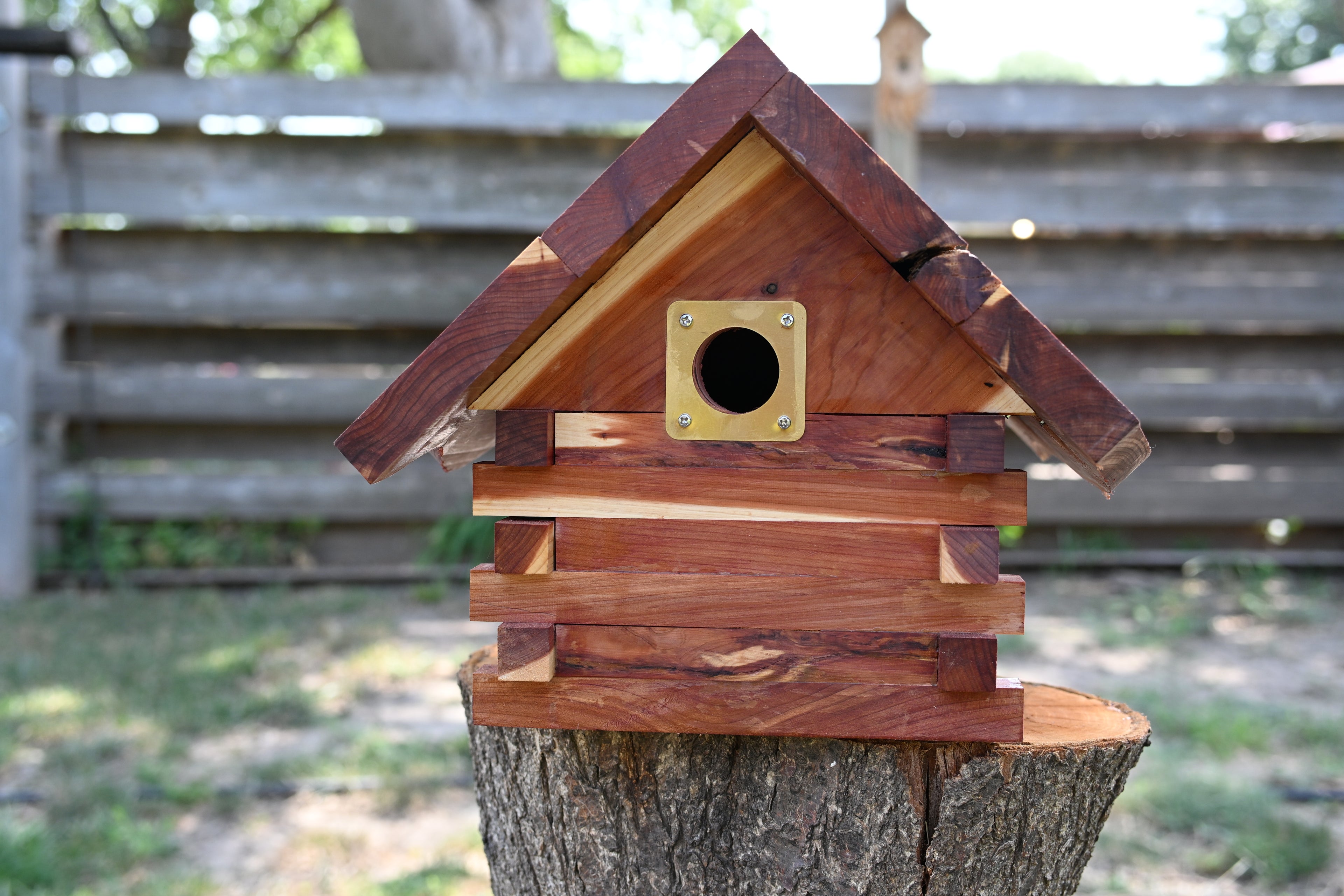 Log Cabin Birdhouse 102