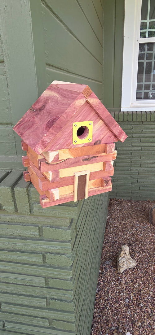 Log Cabin Birdhouse