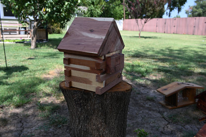 Log Cabin Birdhouse 101