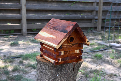 Log Cabin Birdhouse 103